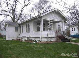 709 5th St, Kalona, IA 52247