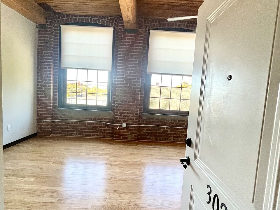 1st image of 1701 12th St #10947384
