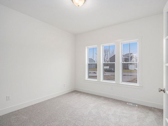 3rd image of 5589 Paxton Ct