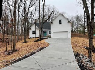 9108 Pleasant Ridge Rd, Charlotte, NC 28215