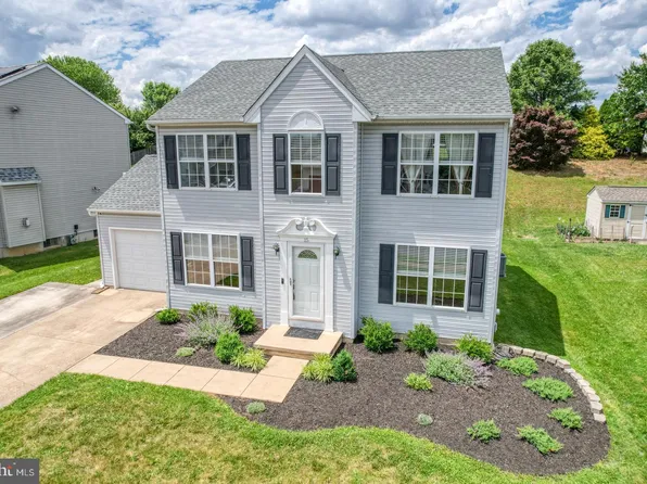 15 Birchgrove Rd, Newark, DE 19702