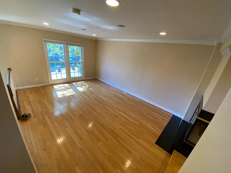 2100 Patty Ln — Photo 10