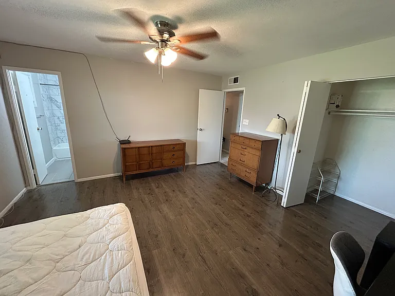 1248 E Loma Vista Dr — Photo 12