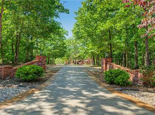 34 Kinloch Dr, Bella Vista, AR 72715