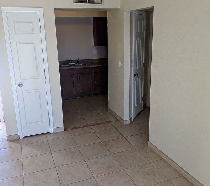 1st image of 601 E Lee St APT 7
