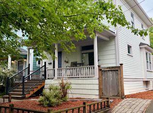 1907 SE Stark St, Portland, OR 97214