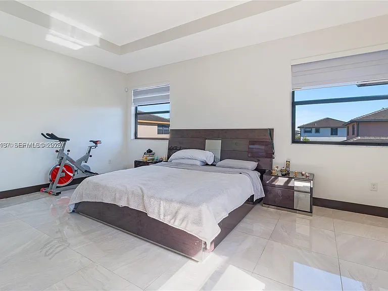 13659 SW 159th Ave — Photo 11