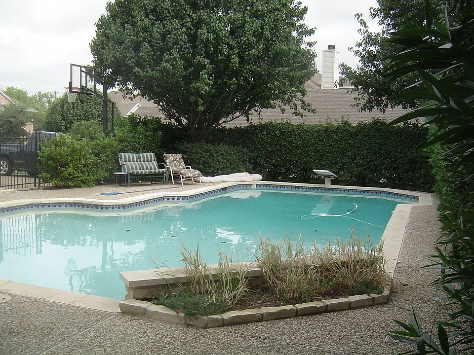 2nd image of 121 Wellington Ln