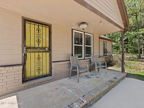 4th image of 162 Forest Hill Rd