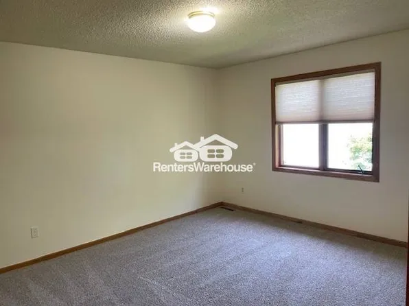 9142 Cambridge Alcove, Woodbury, MN 55125