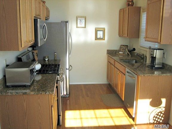 3rd image of 134 Kettles Ln