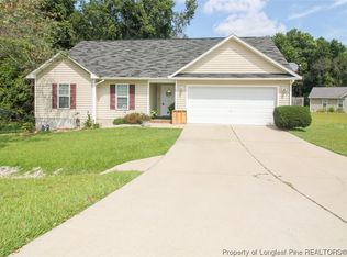 149 Copper Creek Dr, Raeford, NC 28376