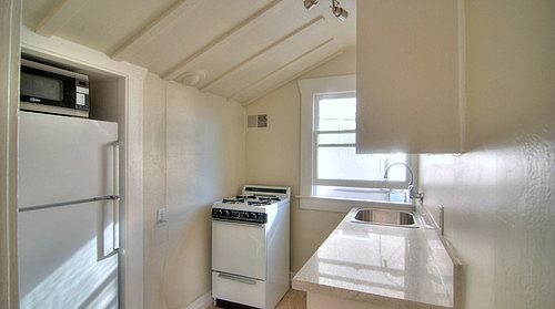 5th image of 173 Elwood St #C