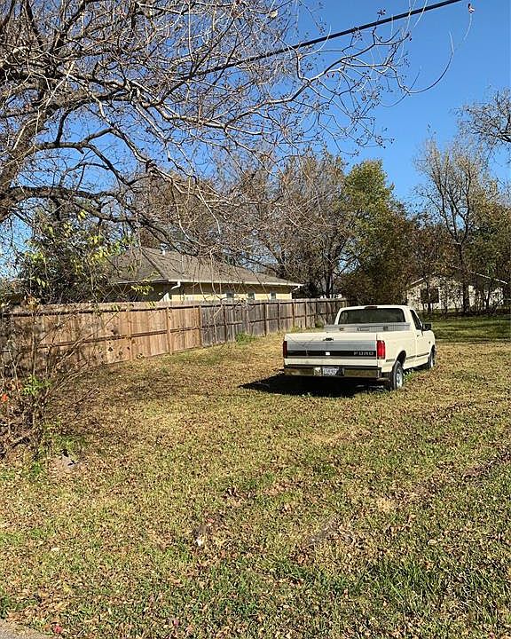2nd image of 1816 Granger St