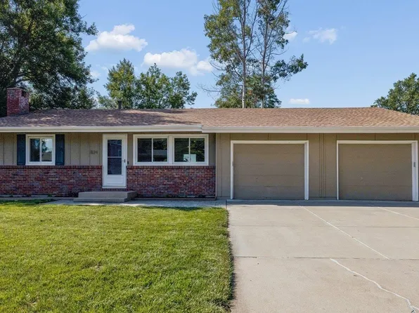 824 Manes Ct, Lincoln, NE 68505