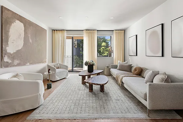Living room, photo 1