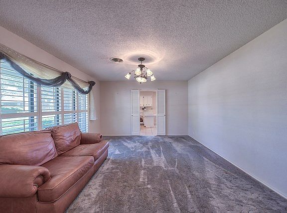 5th image of 3803 Crestridge Dr