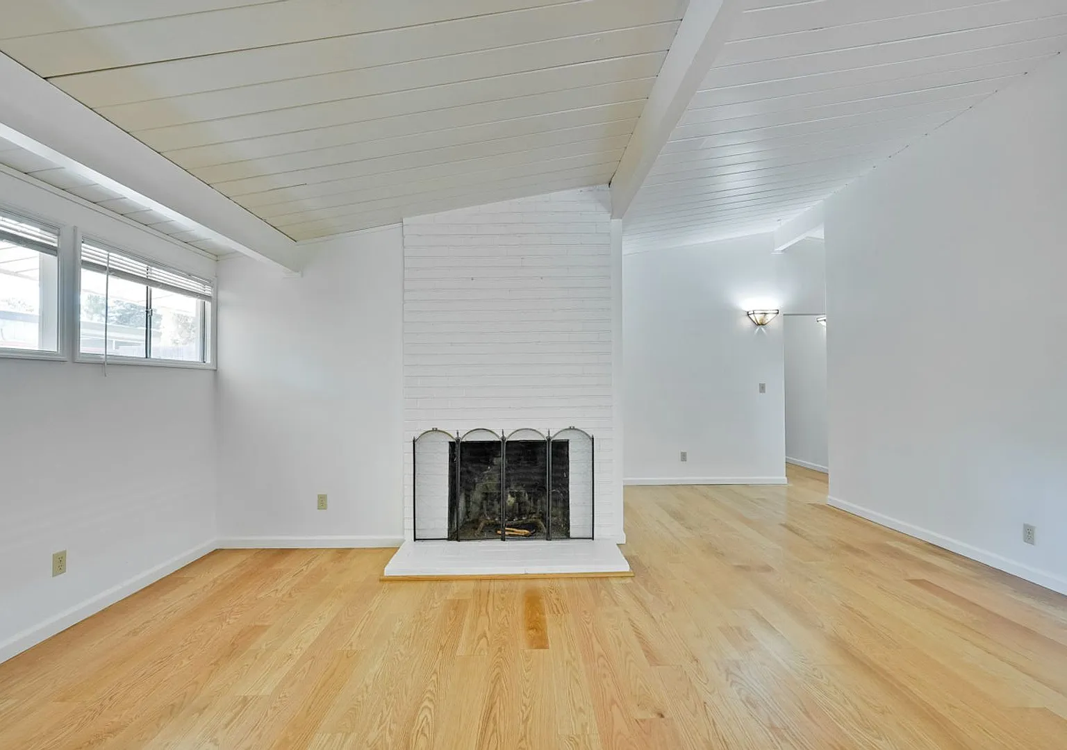 Spacious 4 Bed 3 Bath Home in Highly Desirable Palo Alto Location! — Photo 2