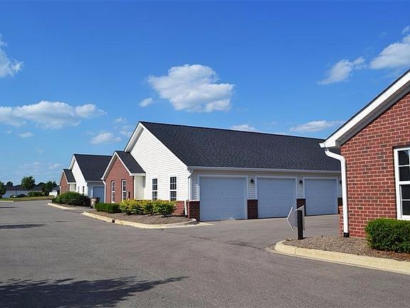 3rd image of 1037 E Summerfield Glen Cir #52