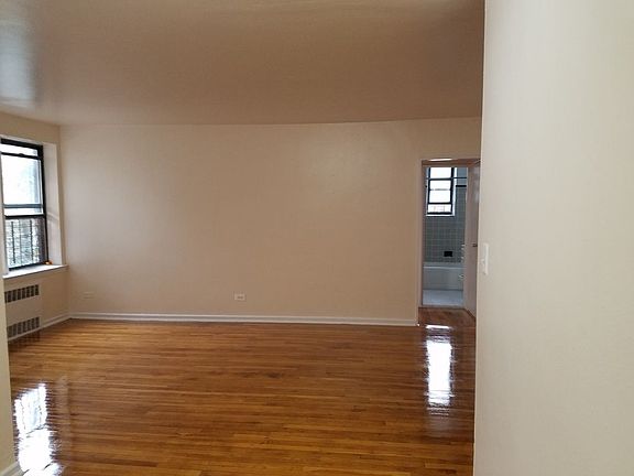 4th image of 83-31 116th St #3E