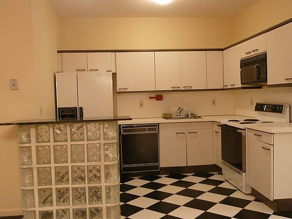 5th image of 75 Liberty Ave #213