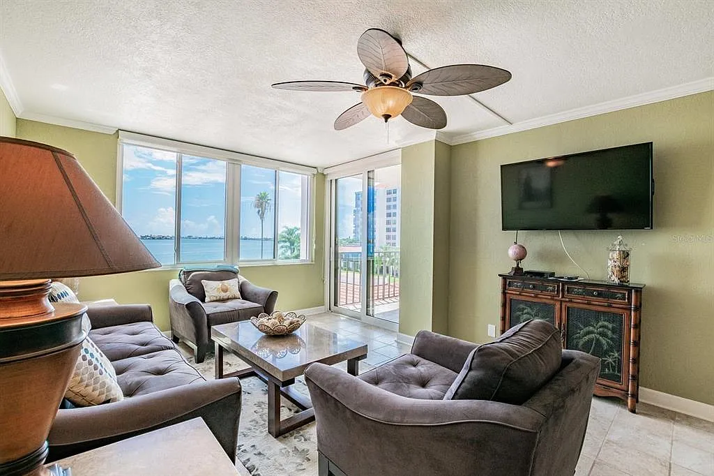1 bed, 1.0 bath, 780 sqft, $4,880 — Photo 4