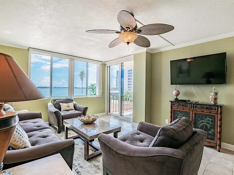 6295 Bahia Del Mar Cir #401 — Photo 4