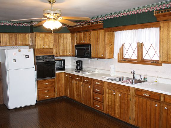 5th image of 15984 Vine Ln