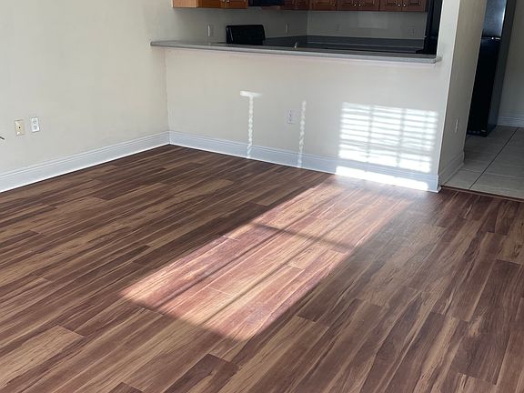 2nd image of 3285 Sawtooth Dr