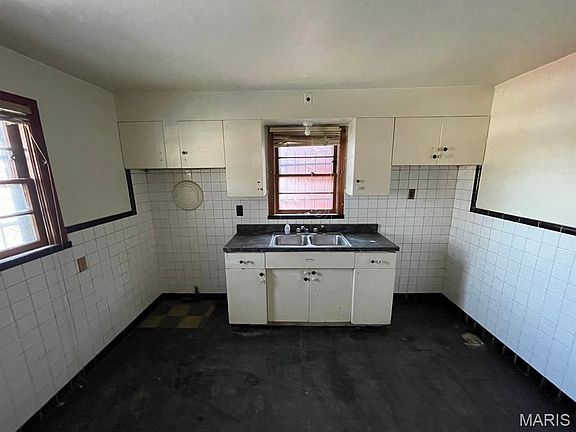 4th image of 5275 Alcott Ave