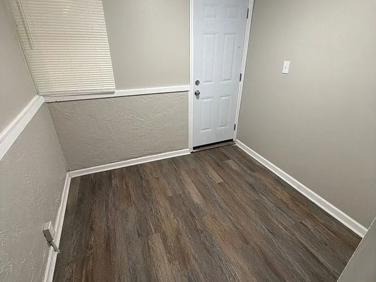 2725 Solway Ave — Photo 10