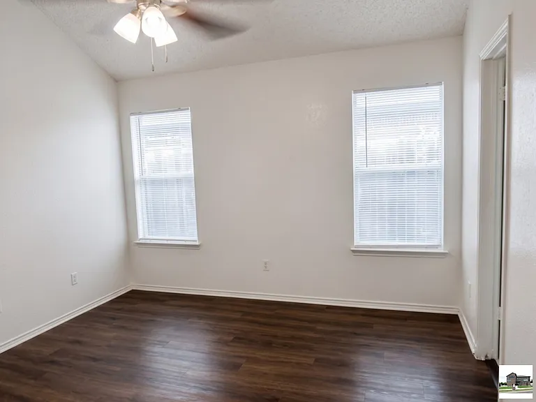 3615 Coral Bay Ln — Photo 6