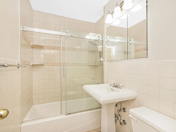 5th image of 5800 Arlington Ave APT 8S