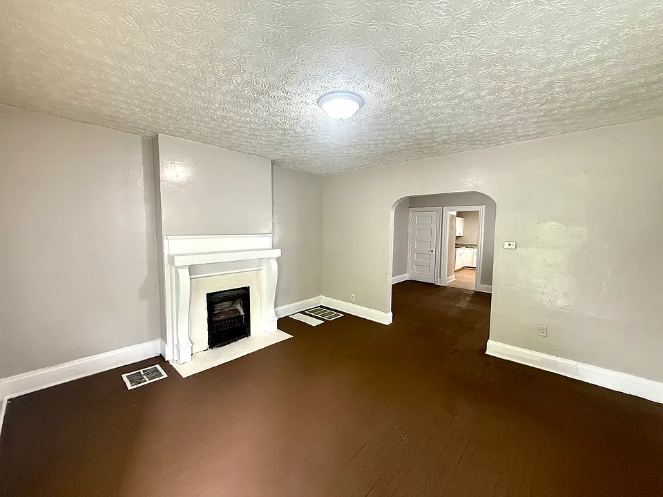 412 Neal Ave