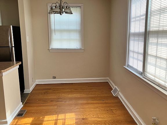 2nd image of 2825 W Queen Ln #A