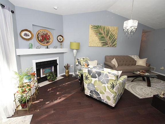 4th image of 4533 Erickson Dr