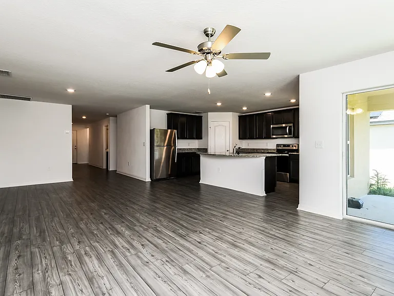 1635 Swan Lake Cir — Photo 4
