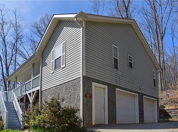 3rd image of 565 Beechwood Lakes Dr