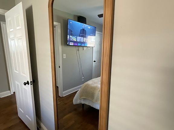 4th image of 2600 Celia Ave #2609