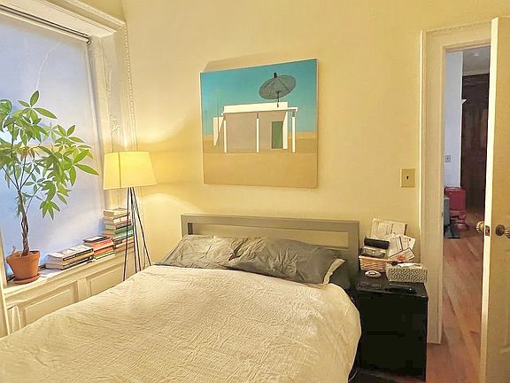 2nd image of 330 W 108th St APT 2