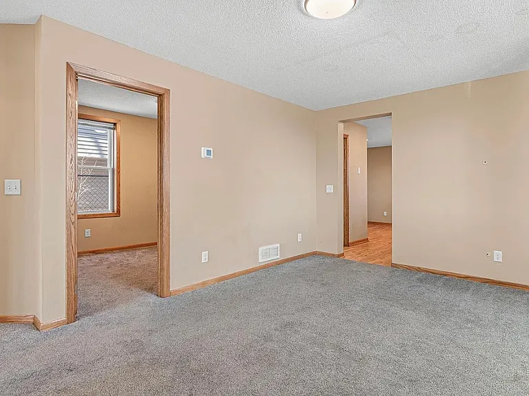 9 Acker St W #2 — Photo 9