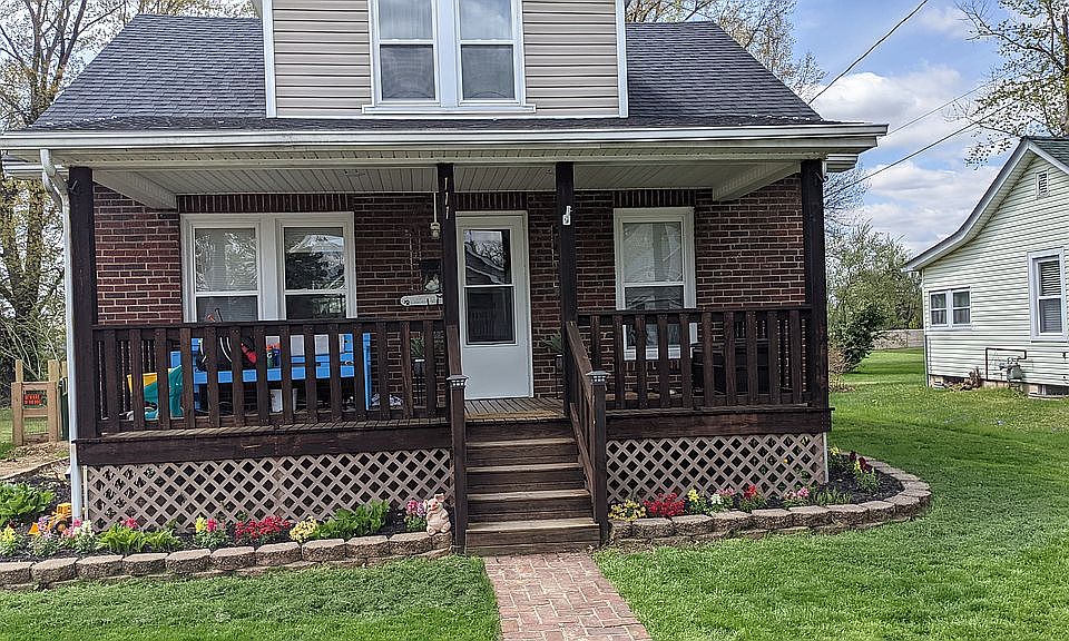 1st image of 111 Grandin Dr