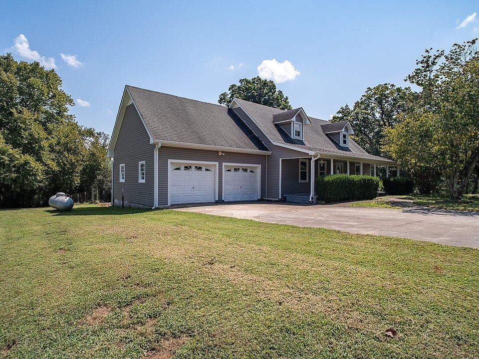 1st image of 29670 Persimmon Tree Rd