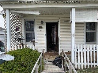 3rd image of 813 Center St