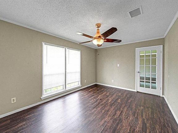 5th image of 9214 Bryce Ave