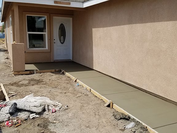 2nd image of 15197 Hibiscus St