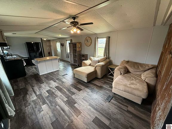 4th image of 2519 Wickliffe Rd