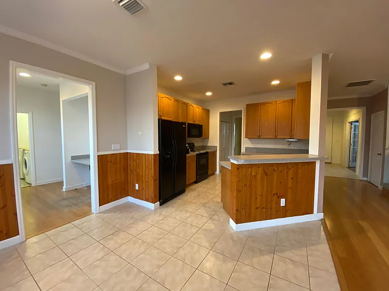 2549 Twain Dr — Photo 8