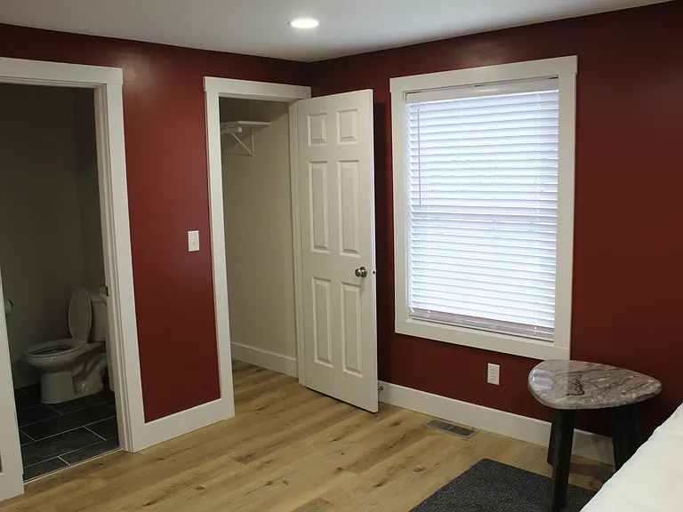 128 S Clark St — Photo 24