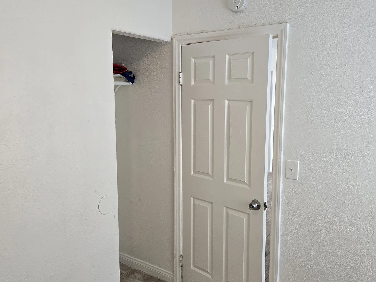 1 bed, $1,000 — Photo 1